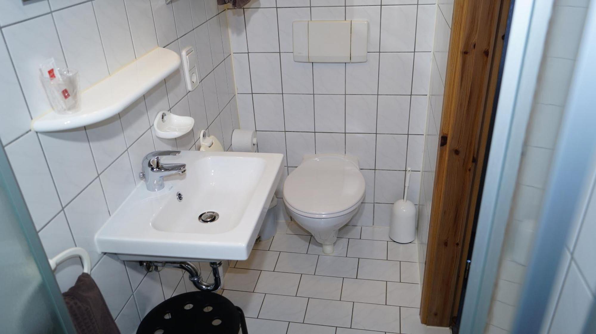 Landgasthof Falken Huttlingen Bilik gambar