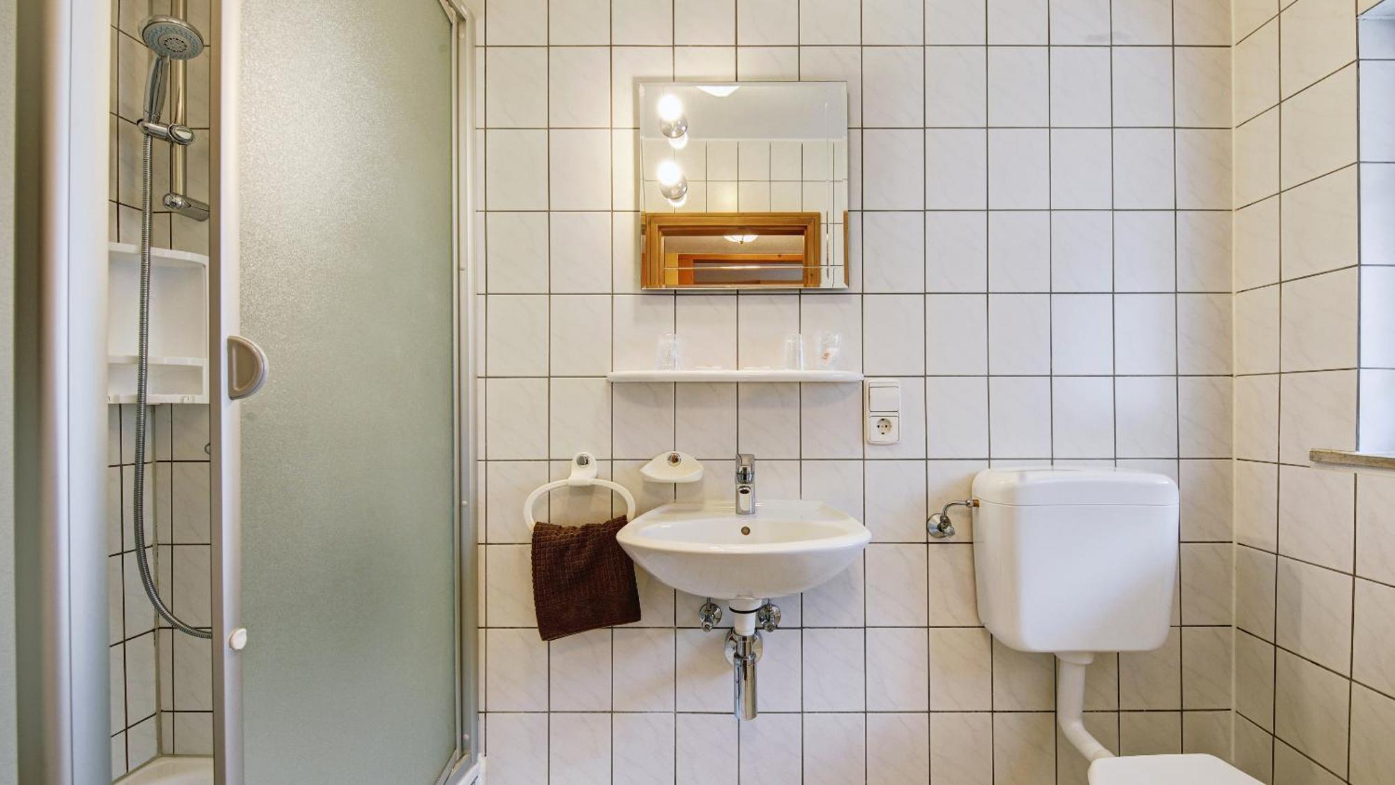 Landgasthof Falken Huttlingen Bilik gambar